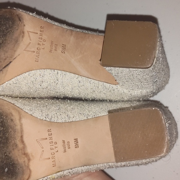 Marc Fisher Block Heel Pointy Toe Pump/ Silver Fabric Size 5.5 - Picture 9 of 10